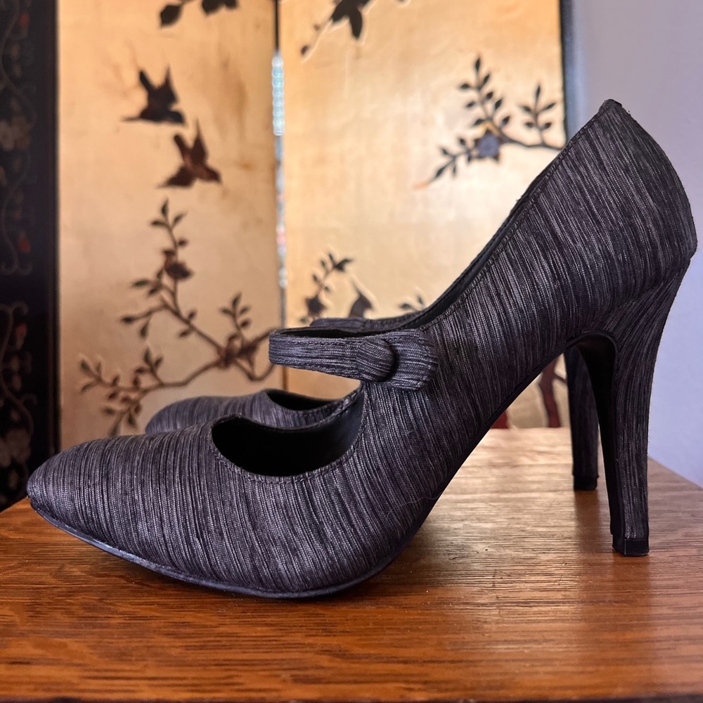 Grey Mary Jane Pump, Ann Marino, size 8